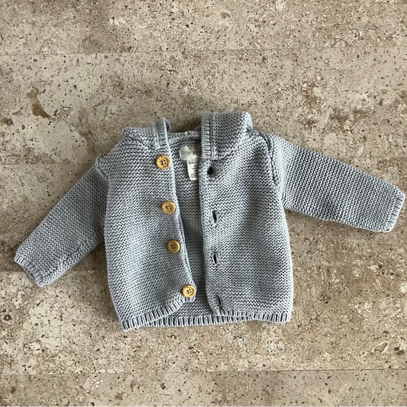 EUC Little Planet by Carter's Baby Organic Signature Stitch Cardigan Grey 9M - Picture 9 of 11